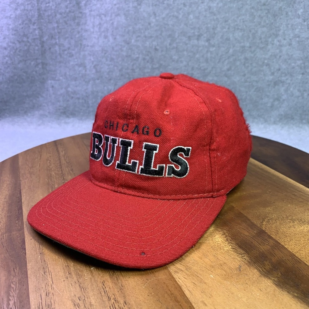 Vintage Chicago Bulls Hat Cap Snap Back Mens One Size Red NBA Basketball Starter
